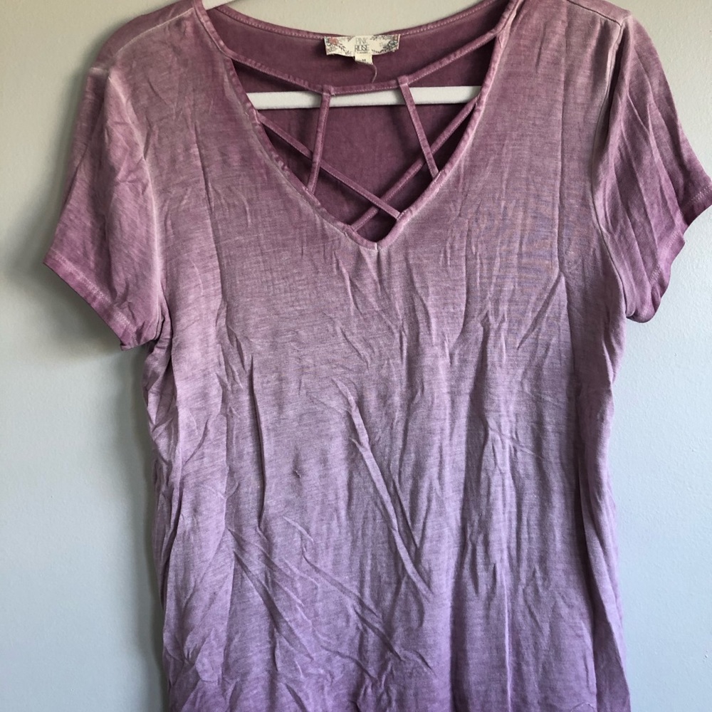 Light purple t-shirt with crisscrossing